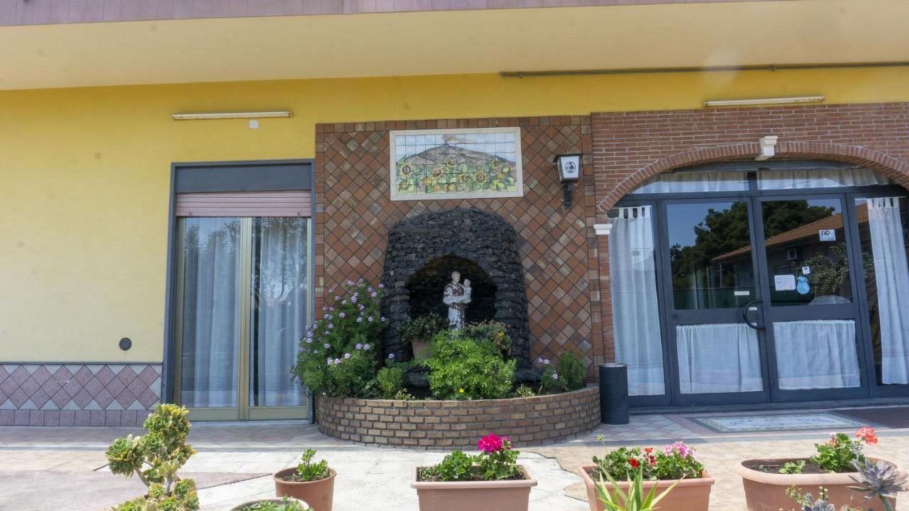 Bed and Breakfast Grotta Del Monaco à Pedara Extérieur photo