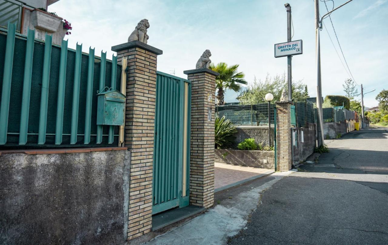 Bed and Breakfast Grotta Del Monaco à Pedara Extérieur photo