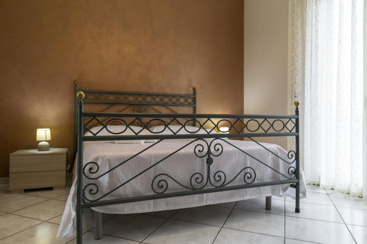 Bed and Breakfast Grotta Del Monaco à Pedara Extérieur photo
